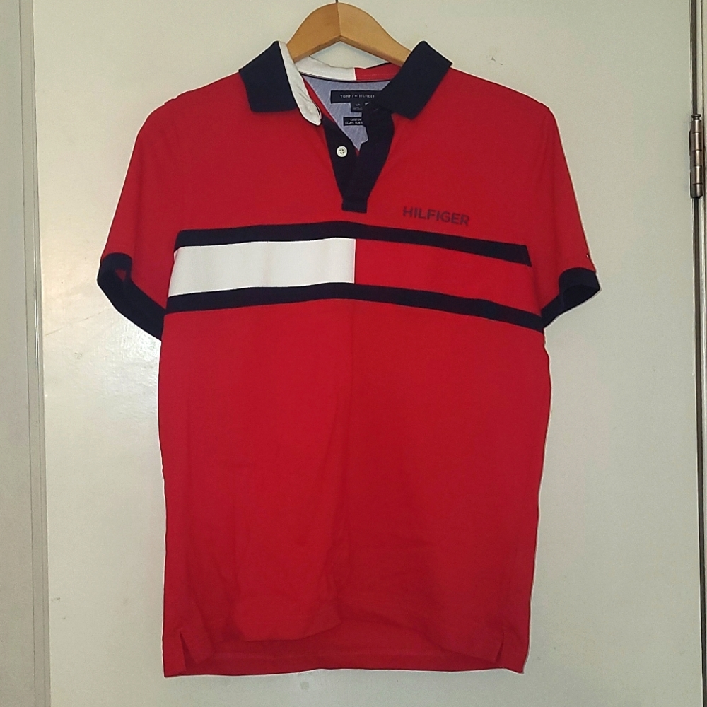 LIKE NEW! Men’s Tommy Hilfiger Polo Small signature color, short sleeve 2 button